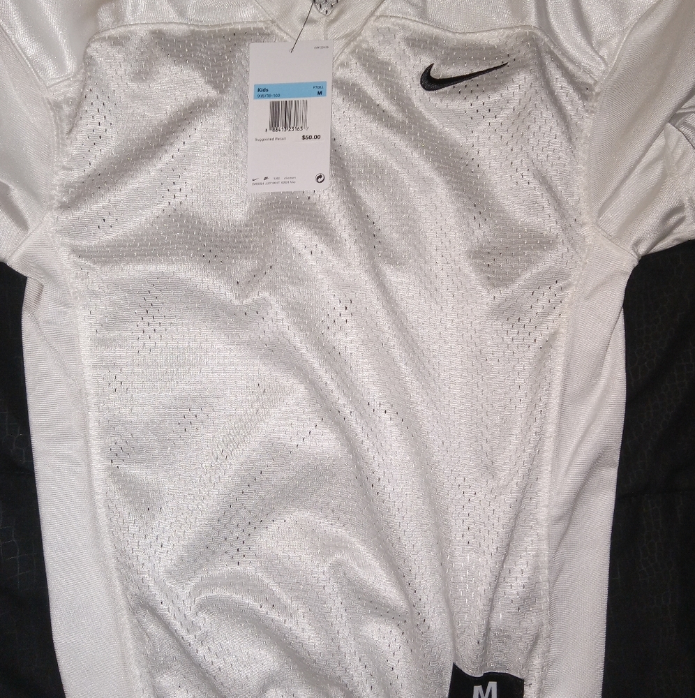 $25 Kids Nike Football Sport Jersey Size M